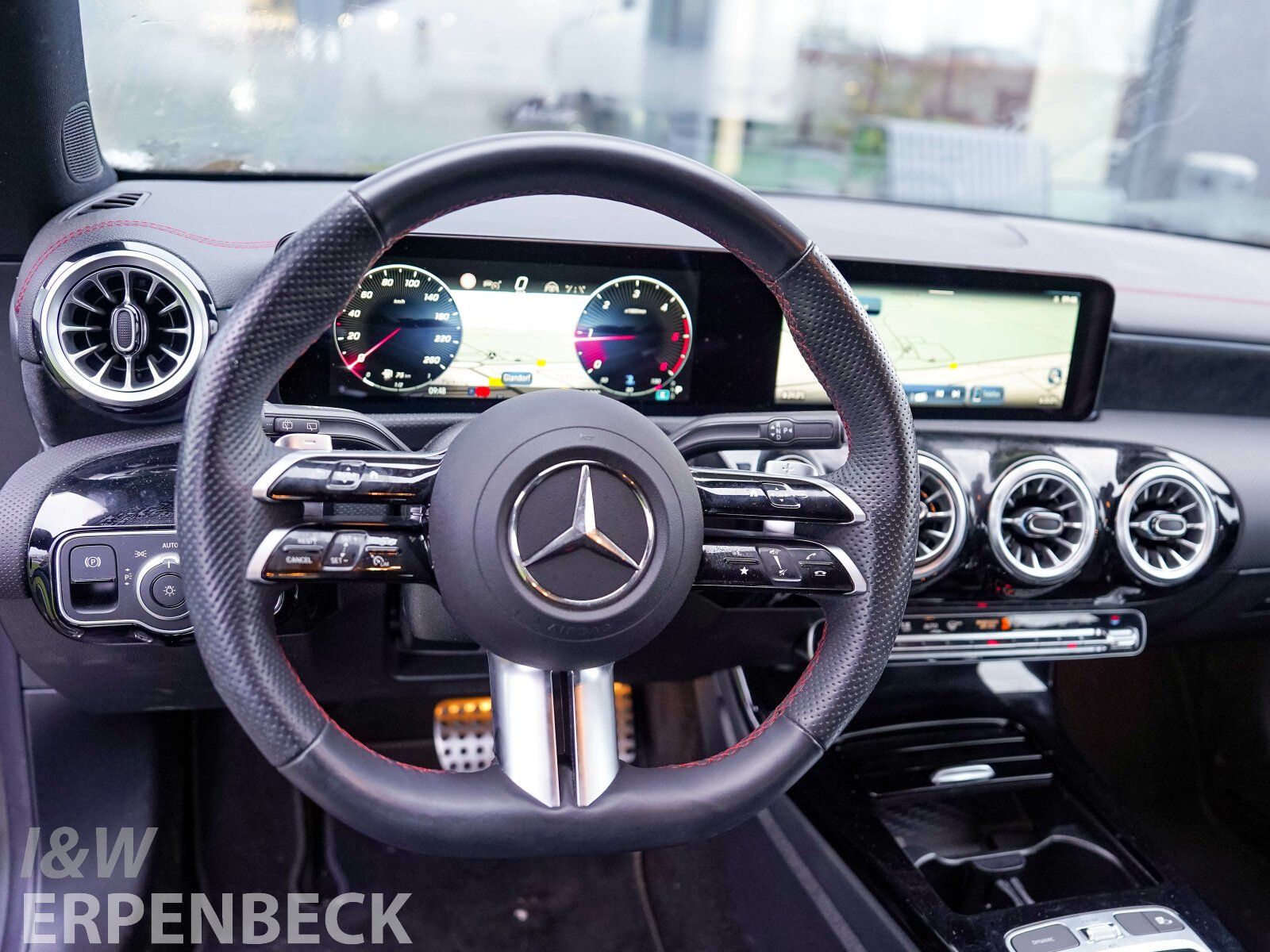 Fahrzeugabbildung Mercedes-Benz CLA 200 d SB AMG-Premium Distronic AHK 360° FAP