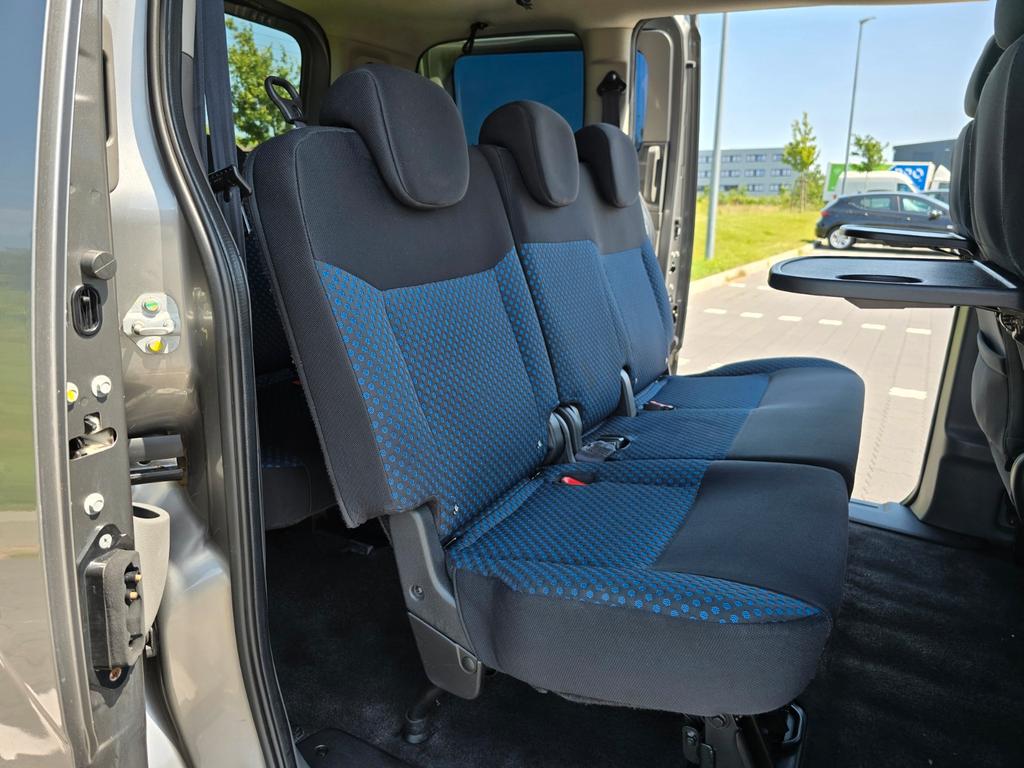 Nissan NV200