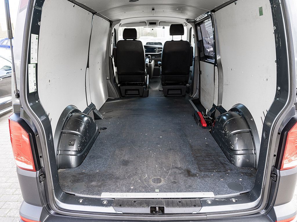 Fahrzeugabbildung Volkswagen T6.1 Transporter Kasten lang, 2.0 TDI 4M AHK NAV