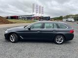 BMW 530d xDrive Touring A - AHK, HUD, STHZ, DAB,  - graue BMW 530