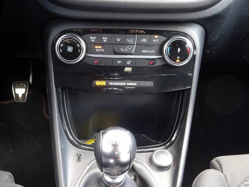 Fahrzeugabbildung Ford Puma 1.0 EcoBoost Mild Hybrid ST-Line