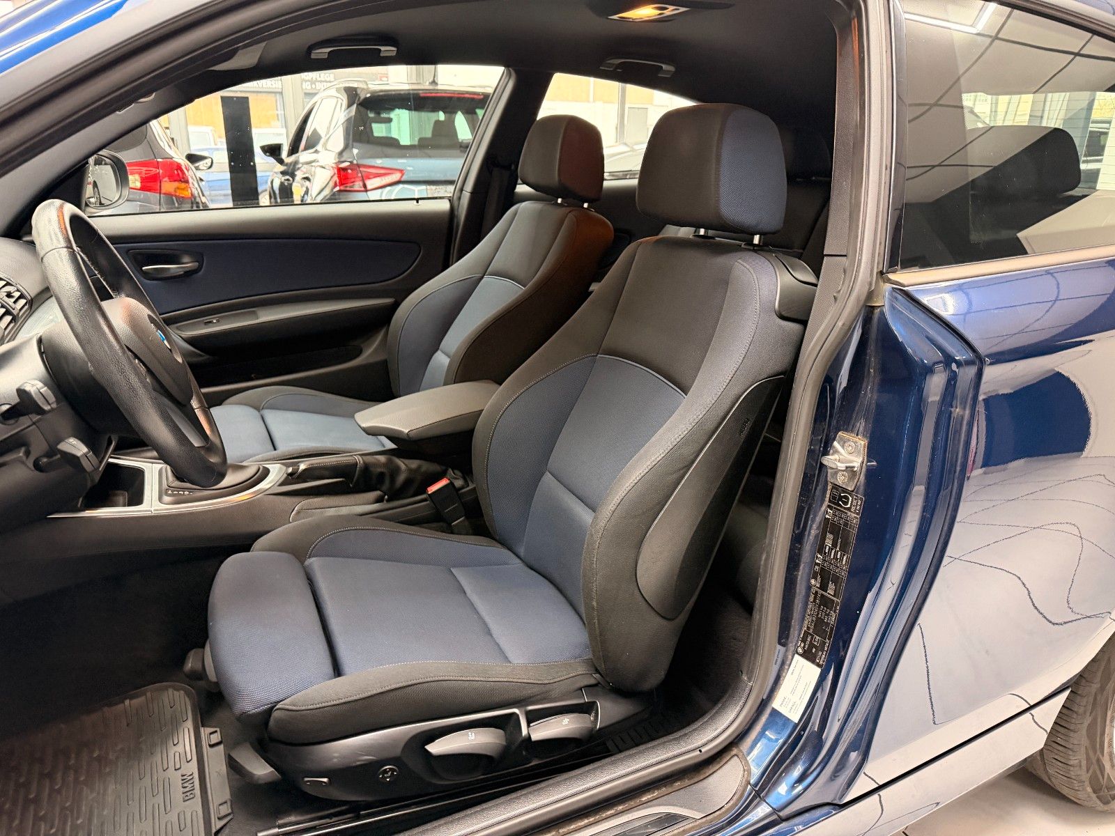 Fahrzeugabbildung BMW 118 1 Limousine 118d
