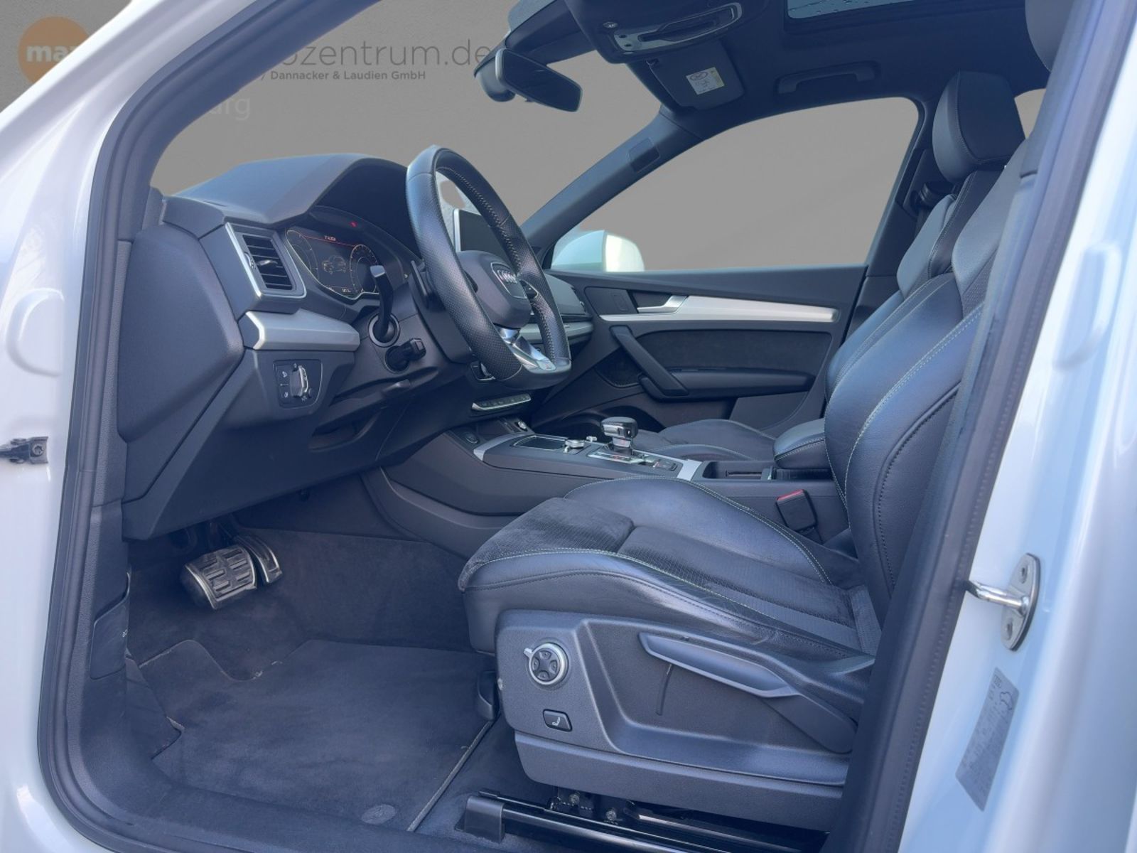 Fahrzeugabbildung Audi Q5 55 2.0 TFSI e quattro sport Alu Matrix-LED Pa