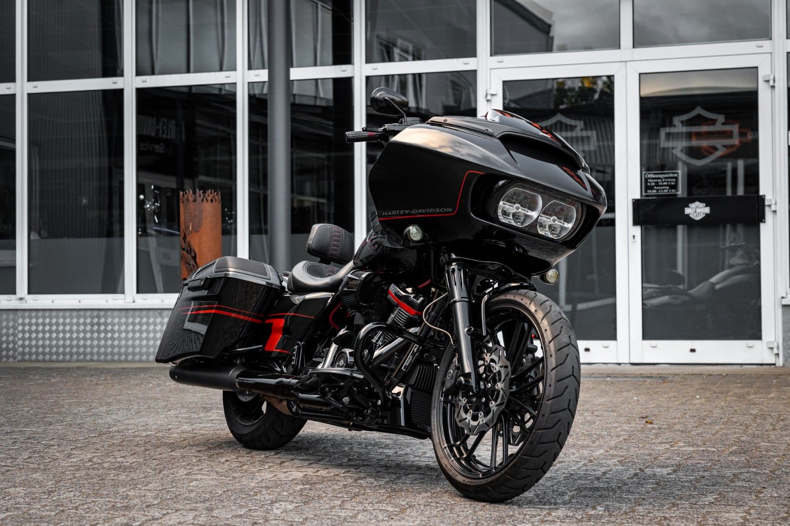 Fahrzeugabbildung Harley-Davidson CVO ROAD GLIDE 117 FLTRXSE - Kesstech -