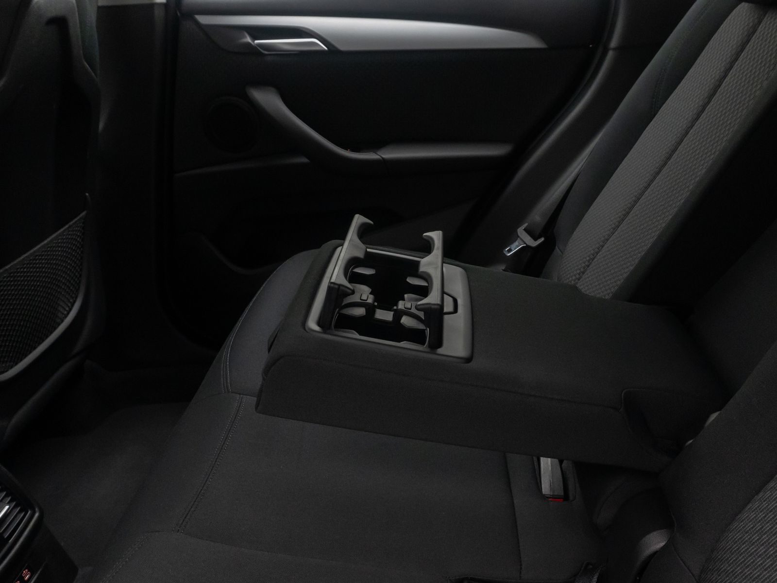 Fahrzeugabbildung BMW X1 xD25e Kamera DAB HiFi AHK Navi Geschwindigreg