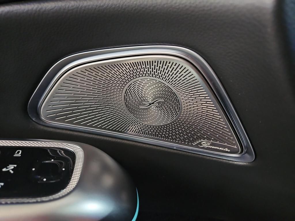 Fahrzeugabbildung Mercedes-Benz E 300 deT 4M AMG Pano HUD Airm. Superscreen 3D