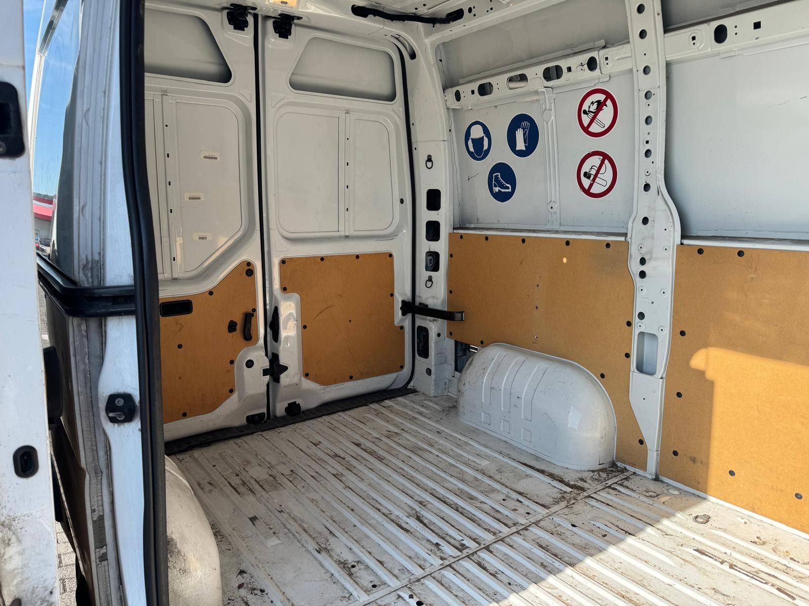 Fahrzeugabbildung Renault Master III Kasten L1H2 HKa 3,5t/ 1.HAND/TEMPOMAT