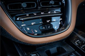 صورة مصغرة 20 لـ 2021 Aston Martin DBX