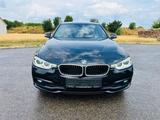 BMW 330d Touring xDrive*AUTOM*NAVI*LEDER*AHK*2.HD* - BMW 330 mit Diesel-Antrieb: Kombi, Euro4