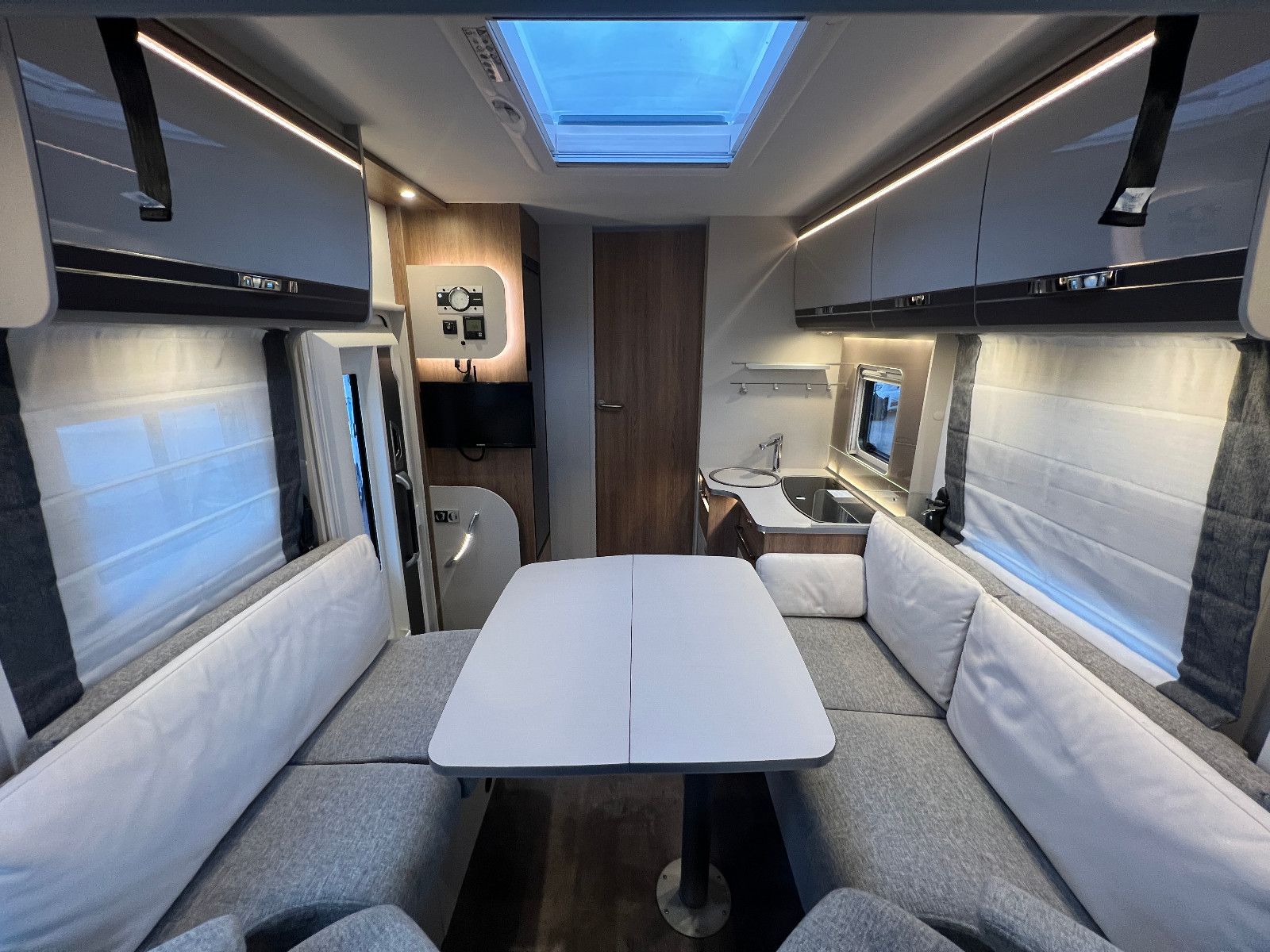 Fahrzeugabbildung Dethleffs Trend I 7057 DBL EBL SOLAR SAT TV LOUNGE 1.HAND