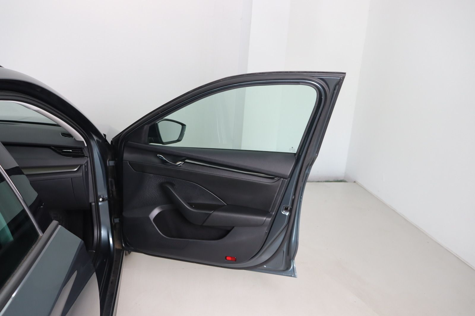 Fahrzeugabbildung SKODA Octavia Combi 1.5 TSI * RFK * LED * Keyless