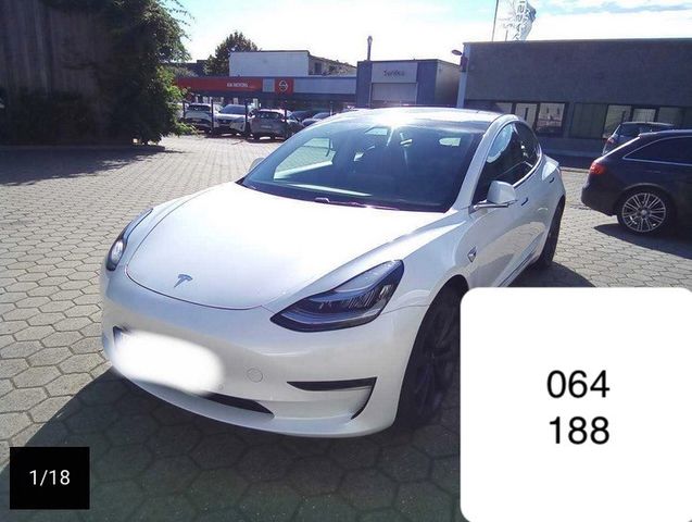 Tesla Model 3 Performance Dual AWD LED 20" Navi VLeder