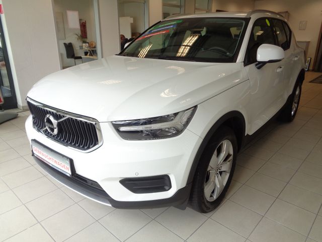 Volvo XC40 Momentum 2WD / NAVI / LED / KAMERA /1. Hand