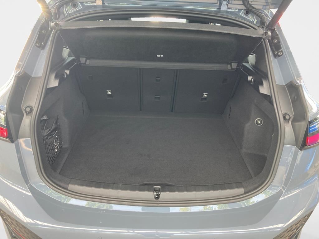 BMW 223 Active Tourer - Bild 16