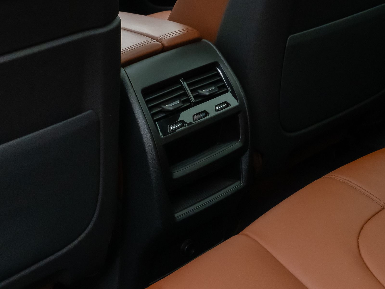 Fahrzeugabbildung BMW X5 xD40d M Sport Panorama Laser 360°B&W HUD 22"