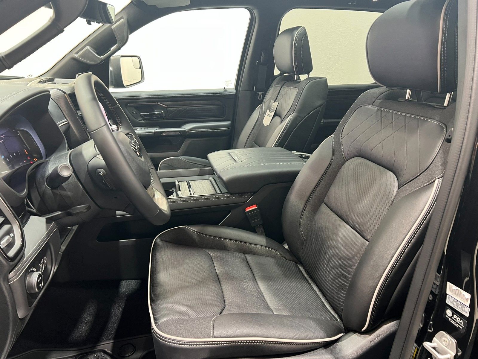 Fahrzeugabbildung Dodge RAM 1500 Limited Night  H/O 3.0L