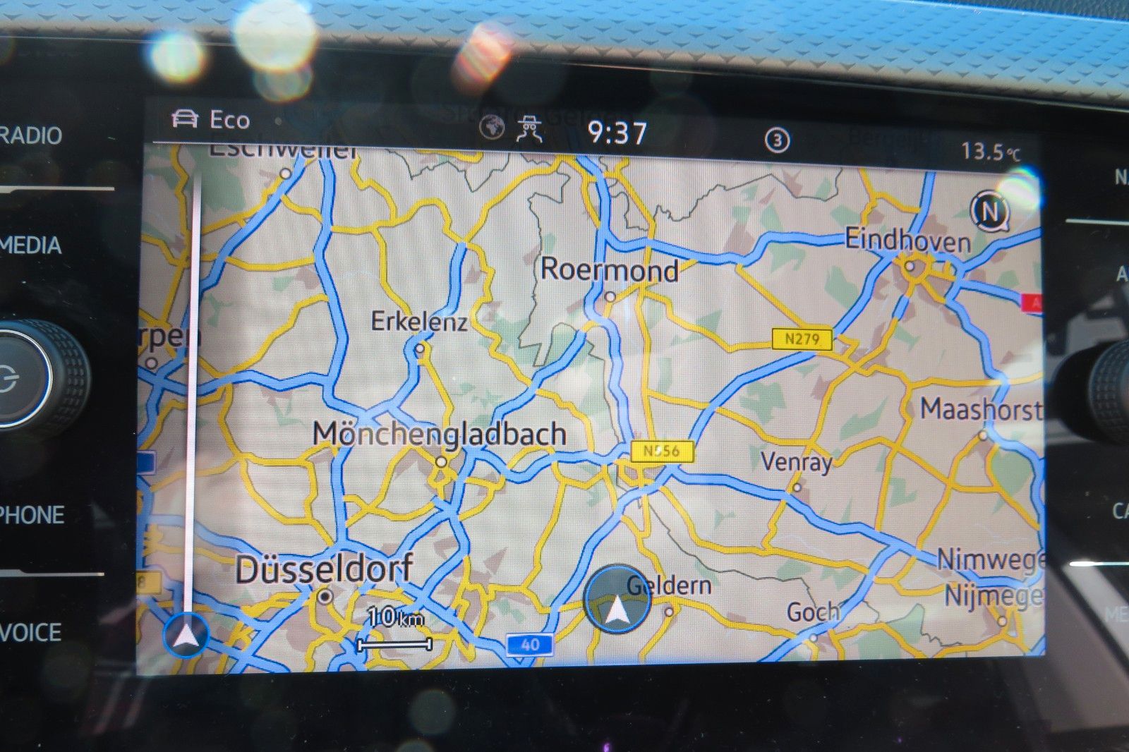 Fahrzeugabbildung Volkswagen T-Cross Active ACC NAVI APP GJ SITZH. PDC 1HD