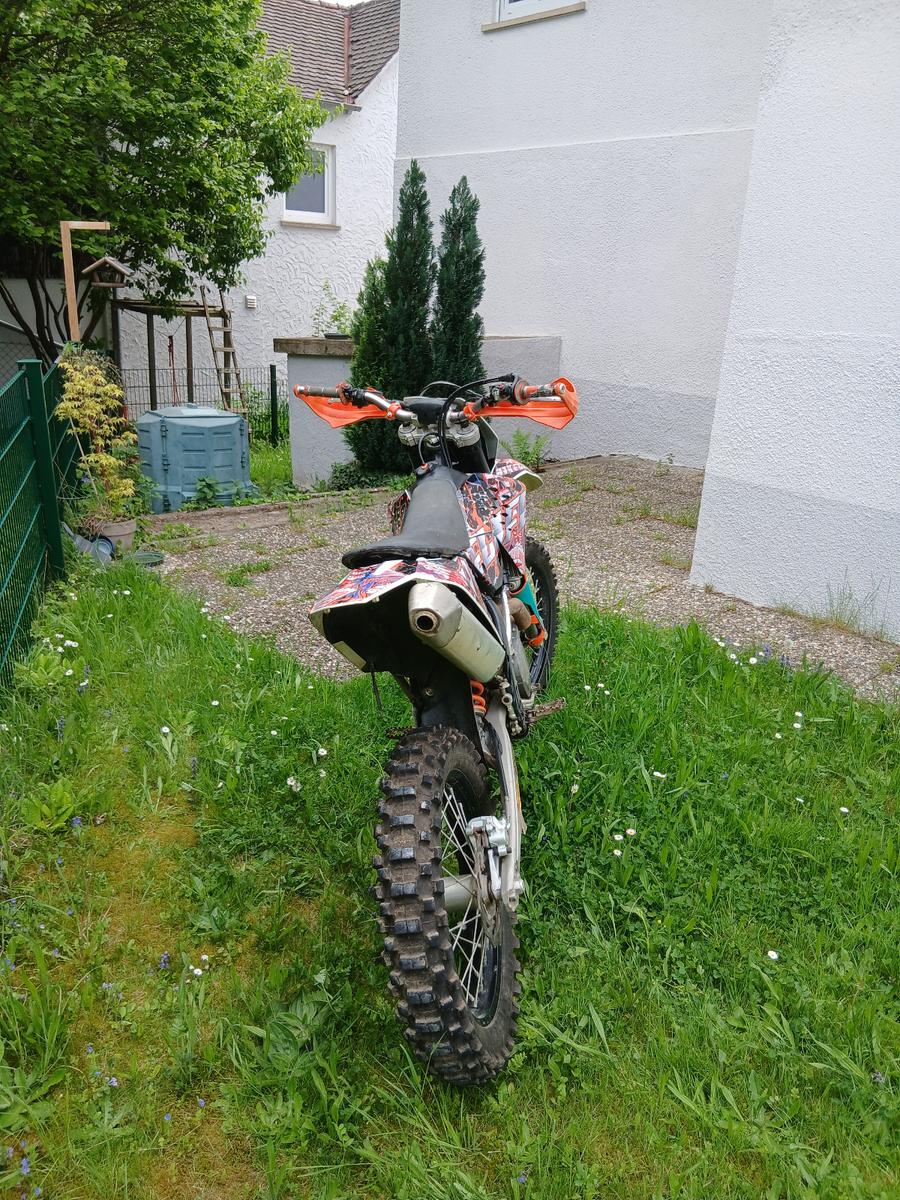 KTM EXC 2007 — салон