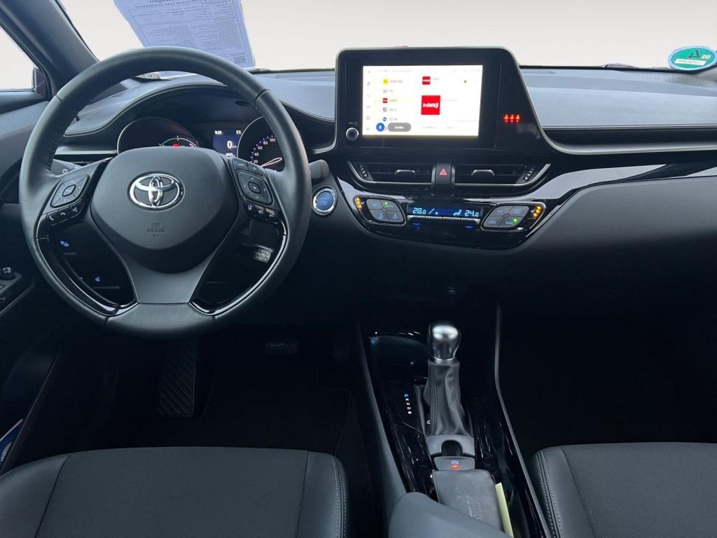 Fahrzeugabbildung Toyota C-HR Hybrid Team Deutschland