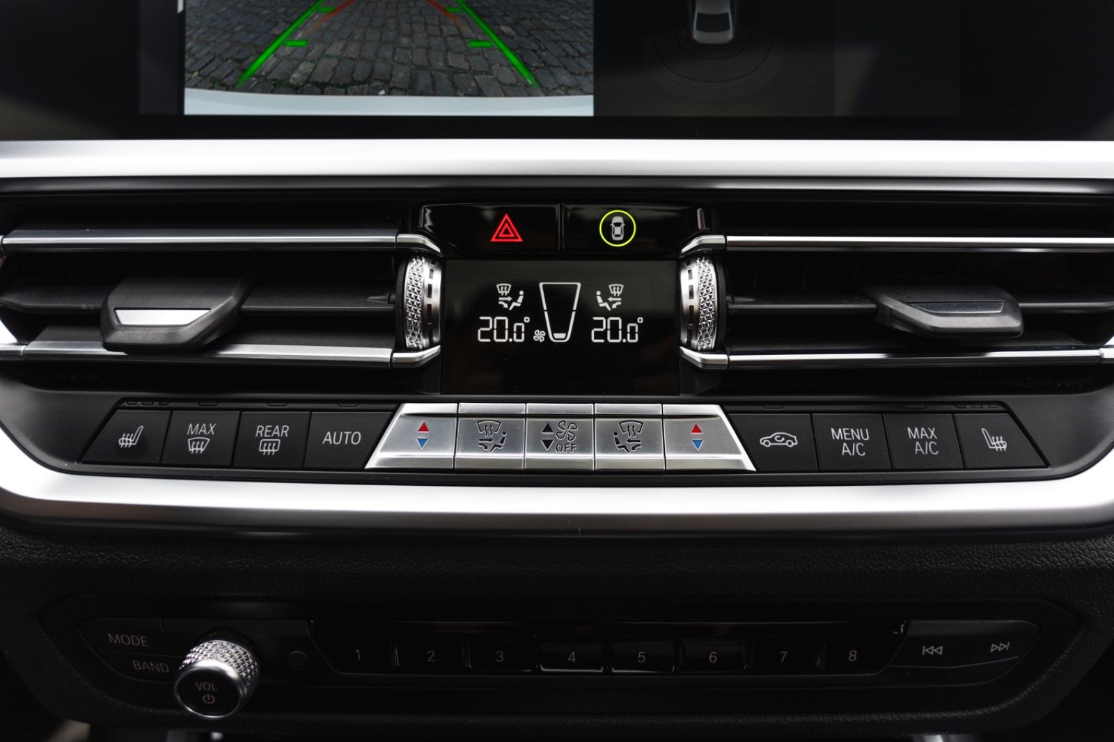 Fahrzeugabbildung BMW 330iX M-Performance HIFI KAM LED NAV CARPLAY