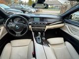 BMW 530d 5 Touring 3,0 d xDrive Steptronic *HeadUP* - BMW 530 mit Diesel-Antrieb: Kombi, 3.0
