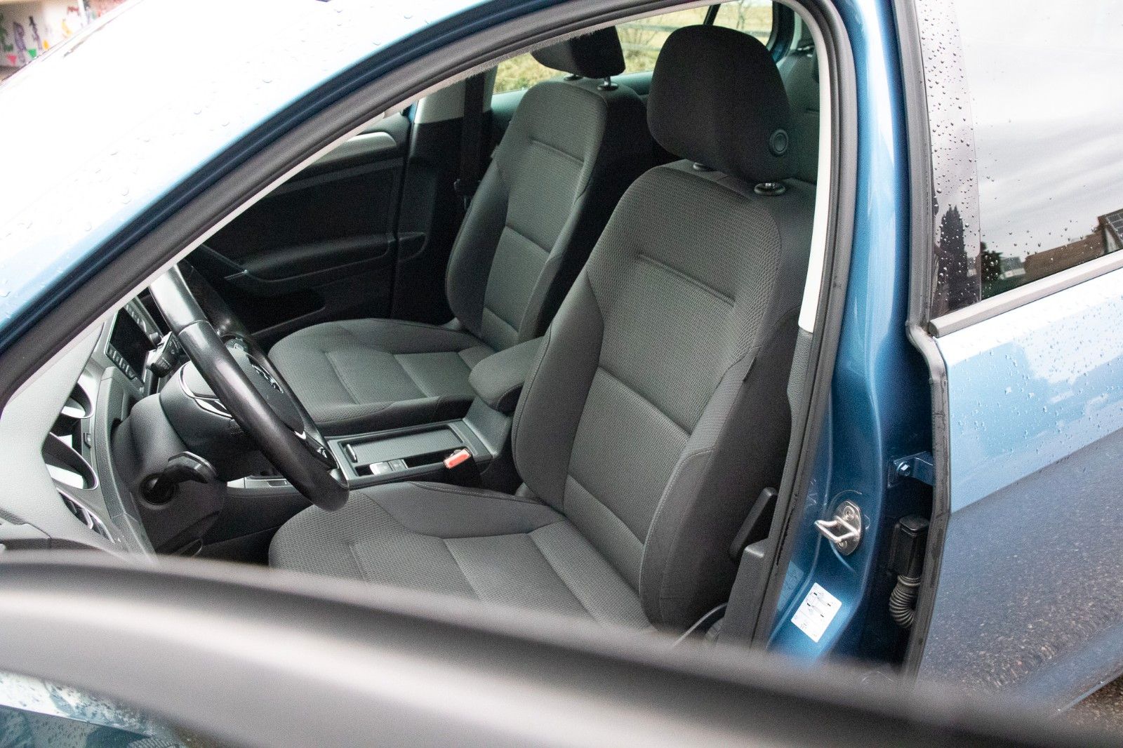 Fahrzeugabbildung Volkswagen Golf VII Lim. 1.2 TSI BMT Comfortline Navi Sitzh