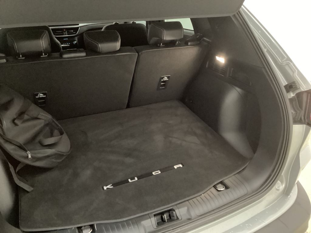 Fahrzeugabbildung Ford Kuga Plug-In Hybrid Active X HUD Navi Digitales