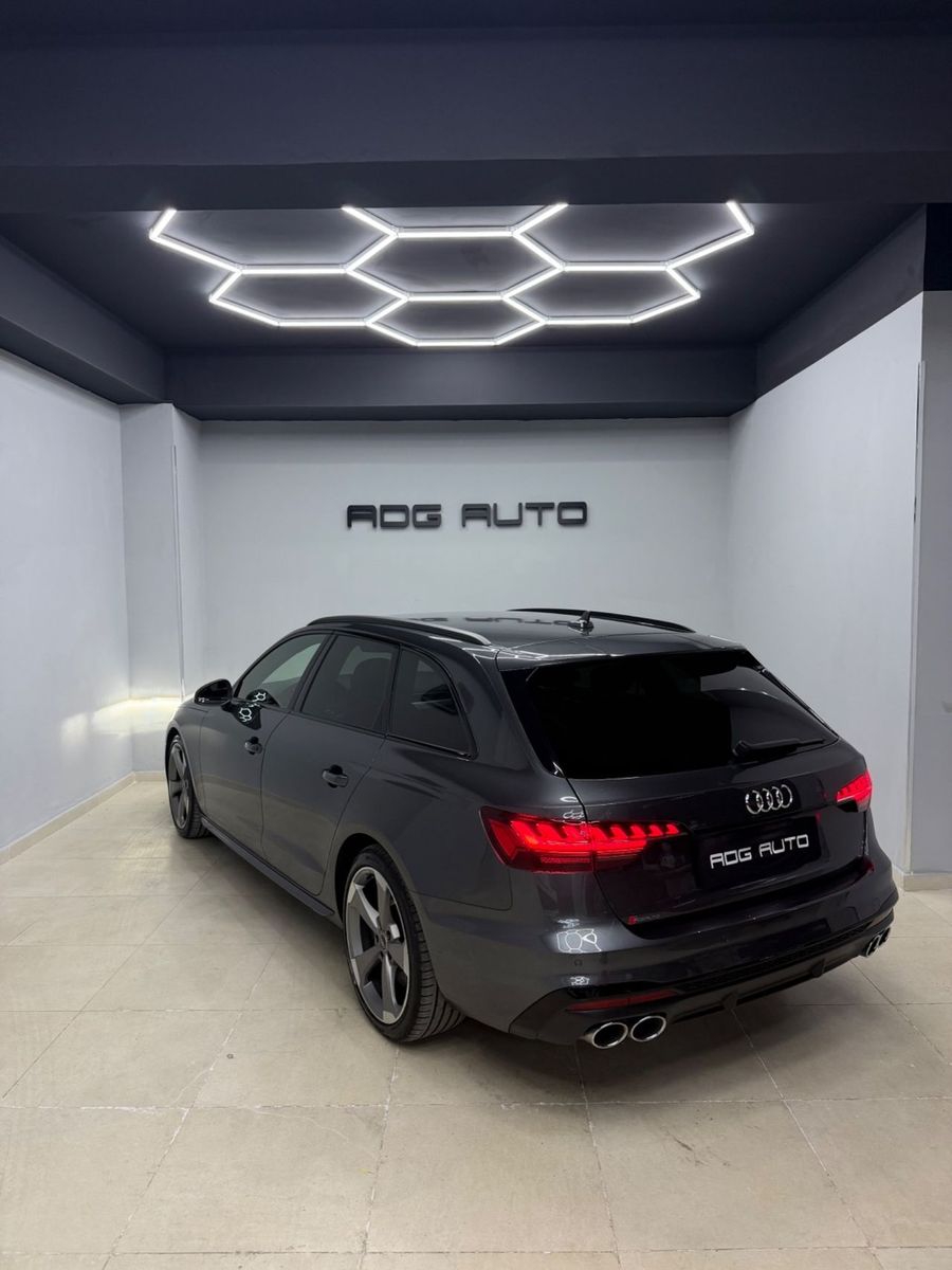 Audi A4 S4 Avant TDI quattro tiptronic imagem 2