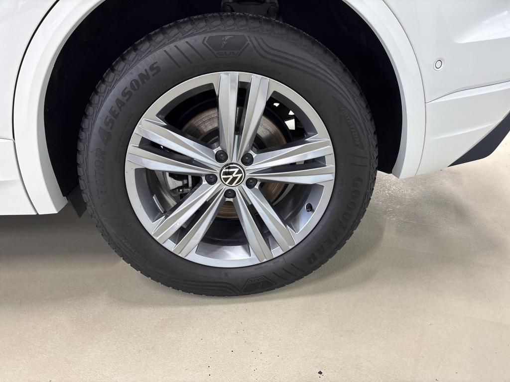 Volkswagen Touareg R-Line 4M 3.0 TDI AHK*PANO*MASSAGE*LUFT