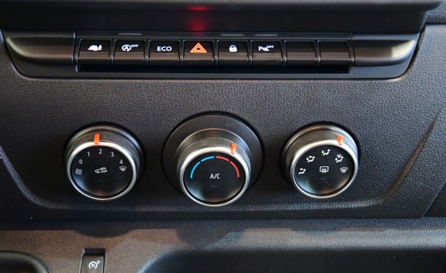 Fahrzeugabbildung Renault Master dCi 150 L3H2 Komfort AHK + KLIMA #23T025