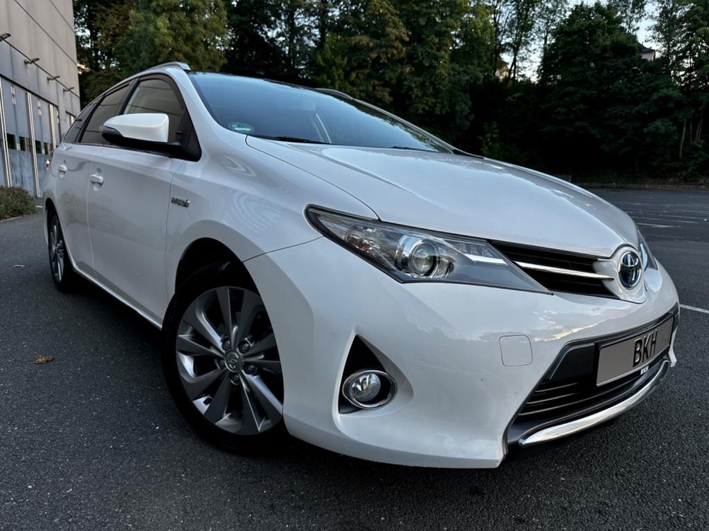 Toyota Auris Touring Sports