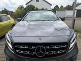 Mercedes-Benz GLA 250 DCT -
