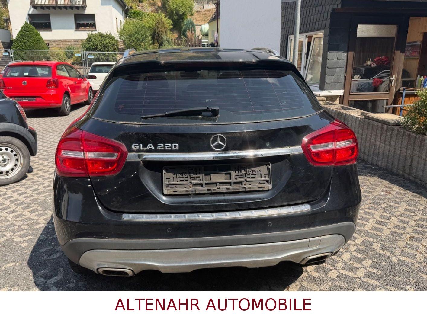 Mercedes-Benz GLA220 2015 — photo 9