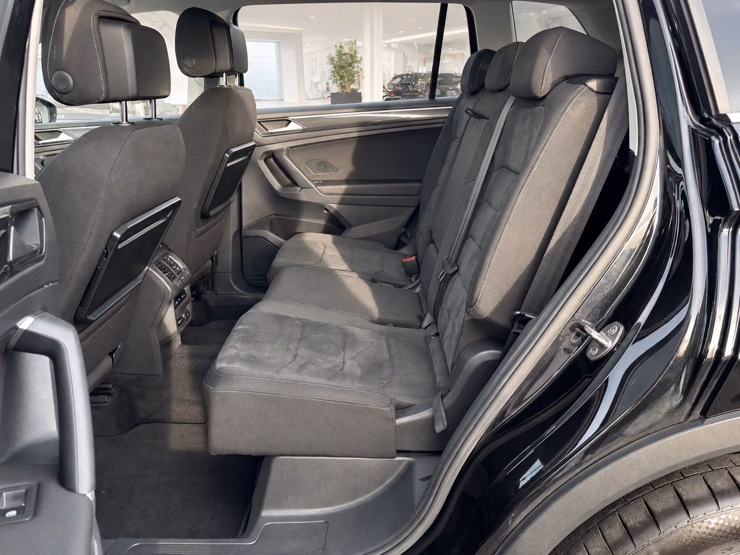 Volkswagen Tiguan Allspace 2.0 TDI R-Line/Auto./LED/Kamera