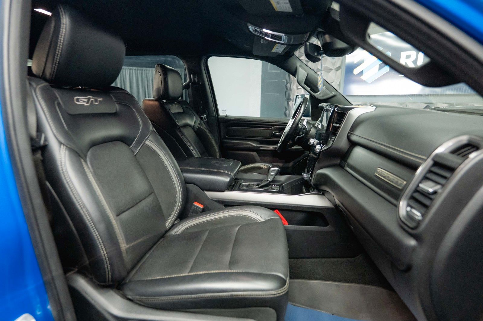 Fahrzeugabbildung Dodge RAM 5.7 V8 HEMI 4x4 NIGHT GT SPORT Night-Paket