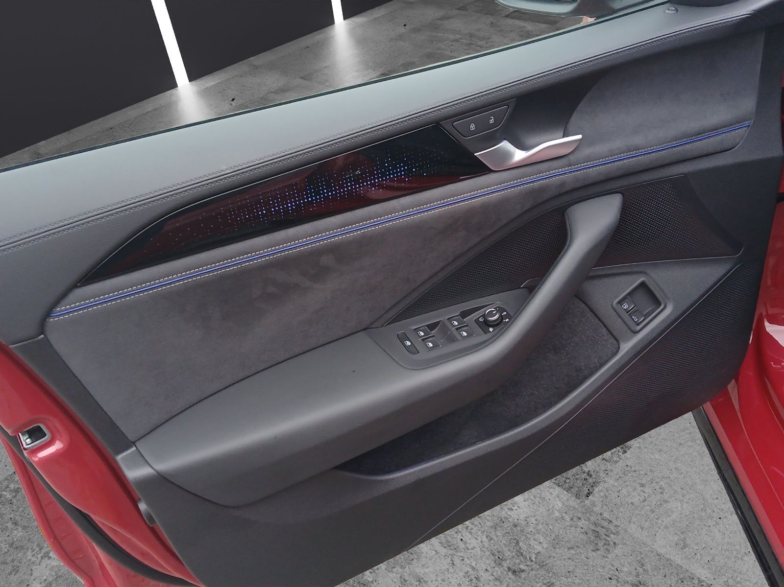 Fahrzeugabbildung Volkswagen Passat R-Line eHybrid DSG IQ.Light ACC AHK SH Ma