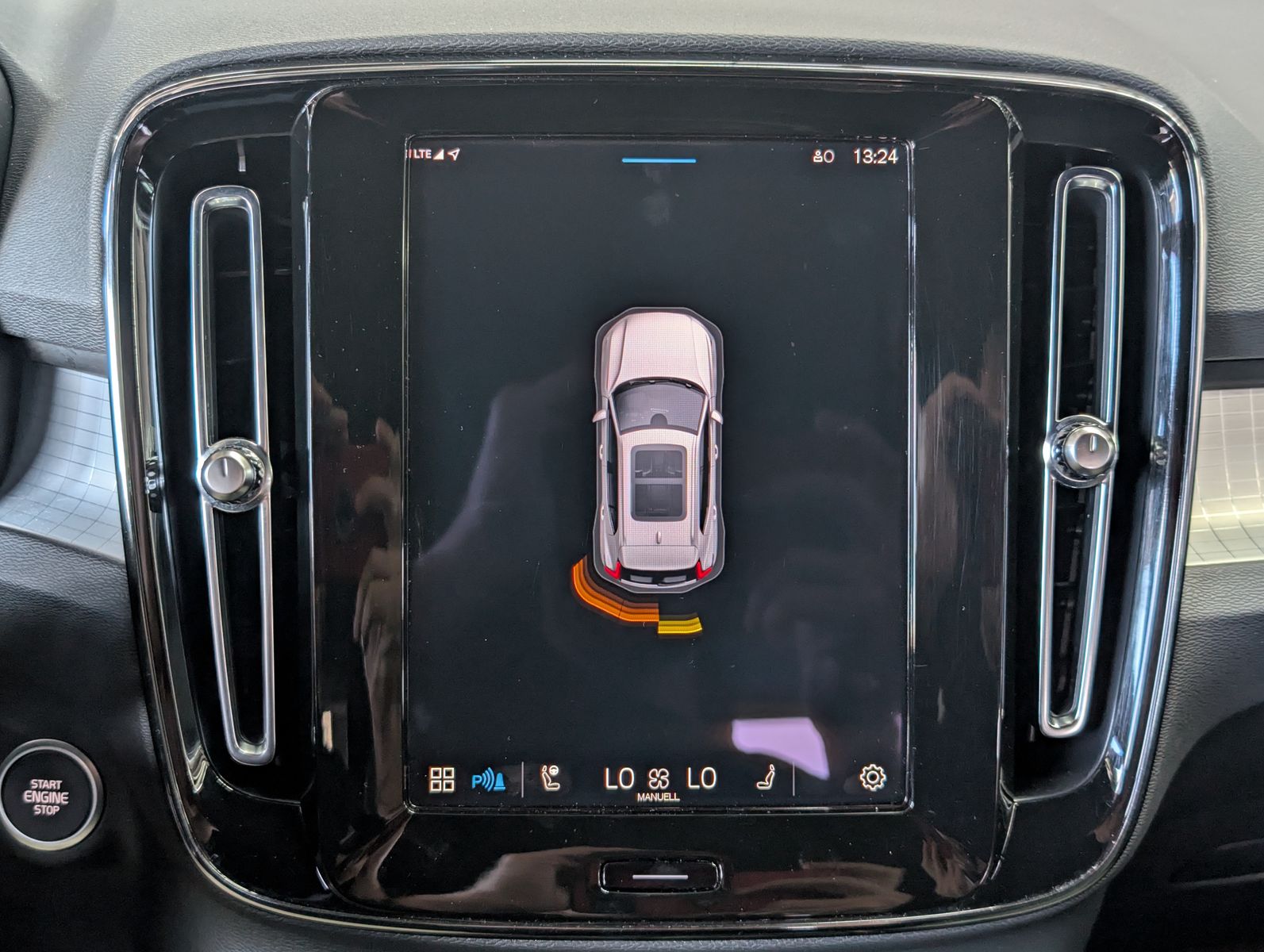 Fahrzeugabbildung Volvo XC40 B3 Core Winter-Pk. LED*VC*KEYLESS*SOUND*18"