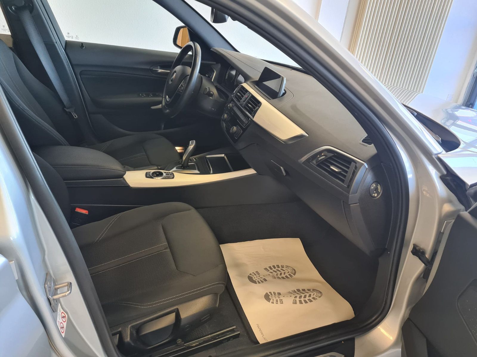 Fahrzeugabbildung BMW 118 d Urban Line / LED/ KAMERA / GARANTIE