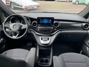 Mercedes V 220 - 11