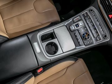 Hyundai Santa Fe 1.6 Signature Plug-In Hybrid 4WD Pano