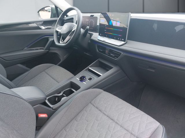 Tiguan 2.0 TDI Life *DSG*NAVI*LED*AHK*REAR VIEW*