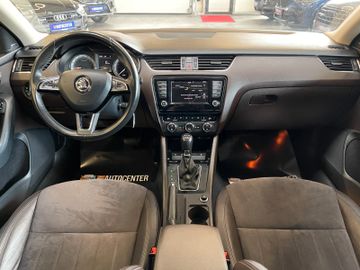 Skoda Octavia Combi L&K 4x4 *BI-XENON*NAVI*PDC*SZHZ*