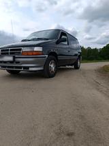 Chrysler Voyager Rollstuhlrampe - gebrauchte Chrysler Voyager aus dem Jahr 1994
