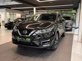 Nissan Qashqai 1.3 DIG-T N-Connecta Pano Navi Kam SitzH - Nissan Qashqai Gebrauchtwagen in Dresden