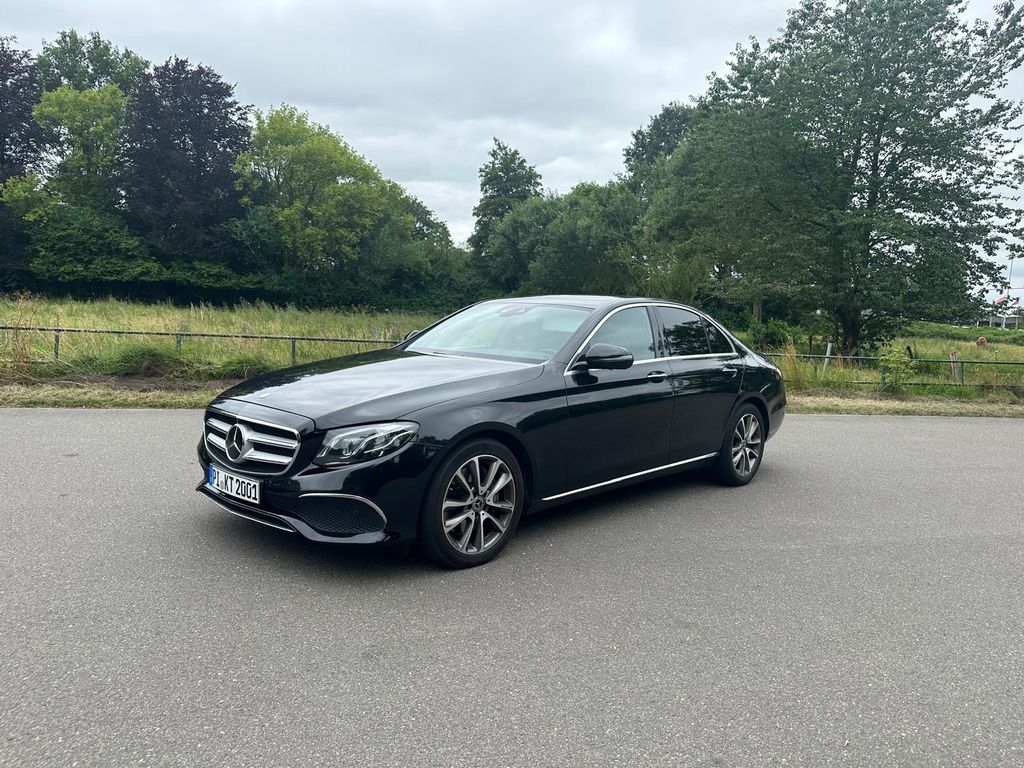 Image of Mercedes-Benz E 350