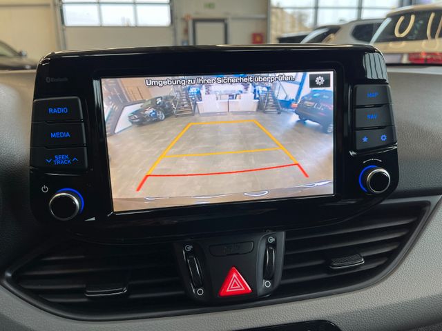 Hyundai i30 Premium *DCT*LED*NAVI*KAMERA*SHZ*CARPLAY*