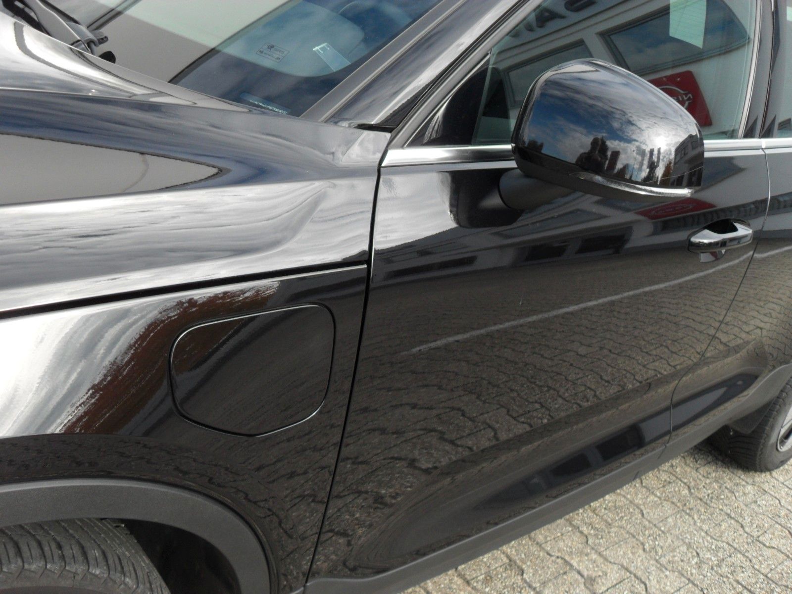 Fahrzeugabbildung Volvo XC40 T4 Essential | AHK | Navi | PDC | SH