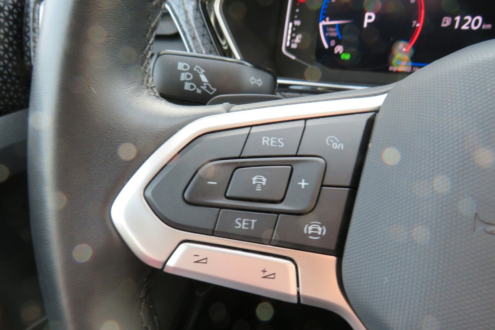 Fahrzeugabbildung Volkswagen T-Cross DSG Highline ACC NAVI KAMERA SITZH. 1Hd