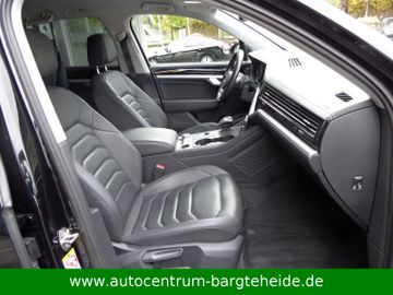 Volkswagen Touareg - 9