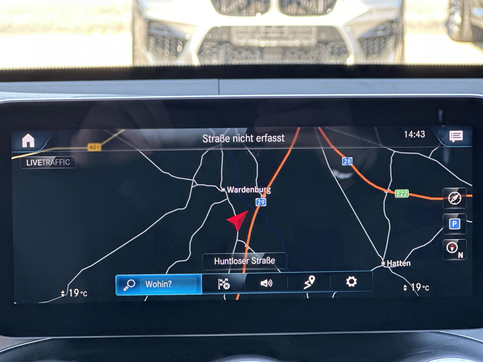Fahrzeugabbildung Mercedes-Benz GLC 300d 4M AMG-Line NAV+LED+BURMESTER+360°+DAB